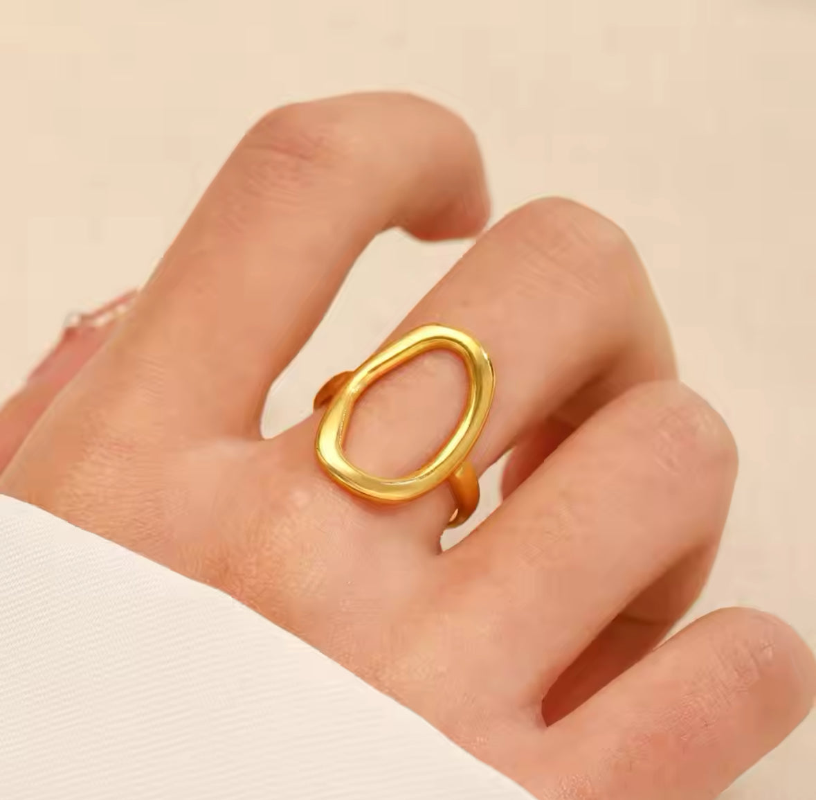 Circle Ring